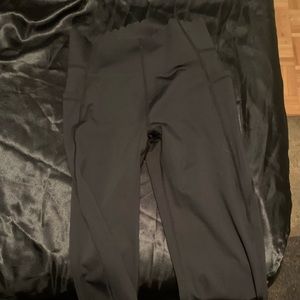 Cotton on scalloped top and bottom leggings w pock